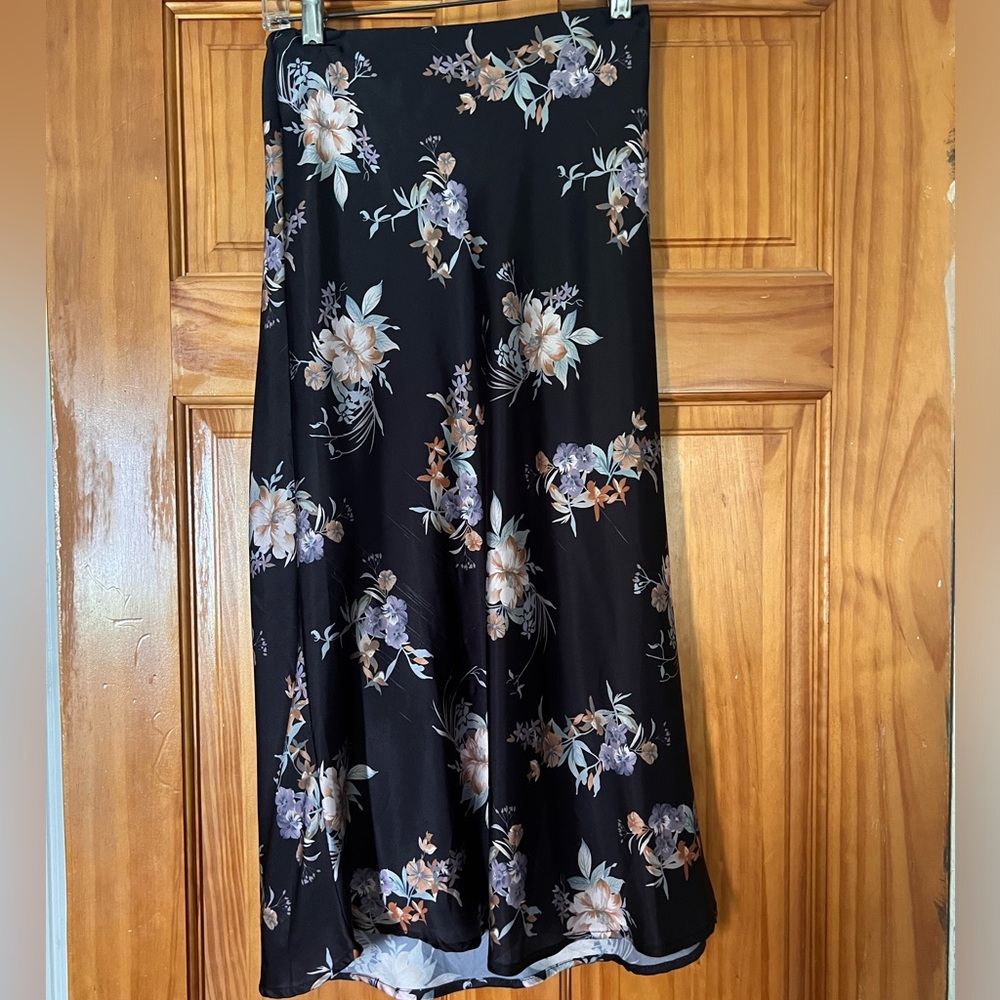 Black/floral midi skirt